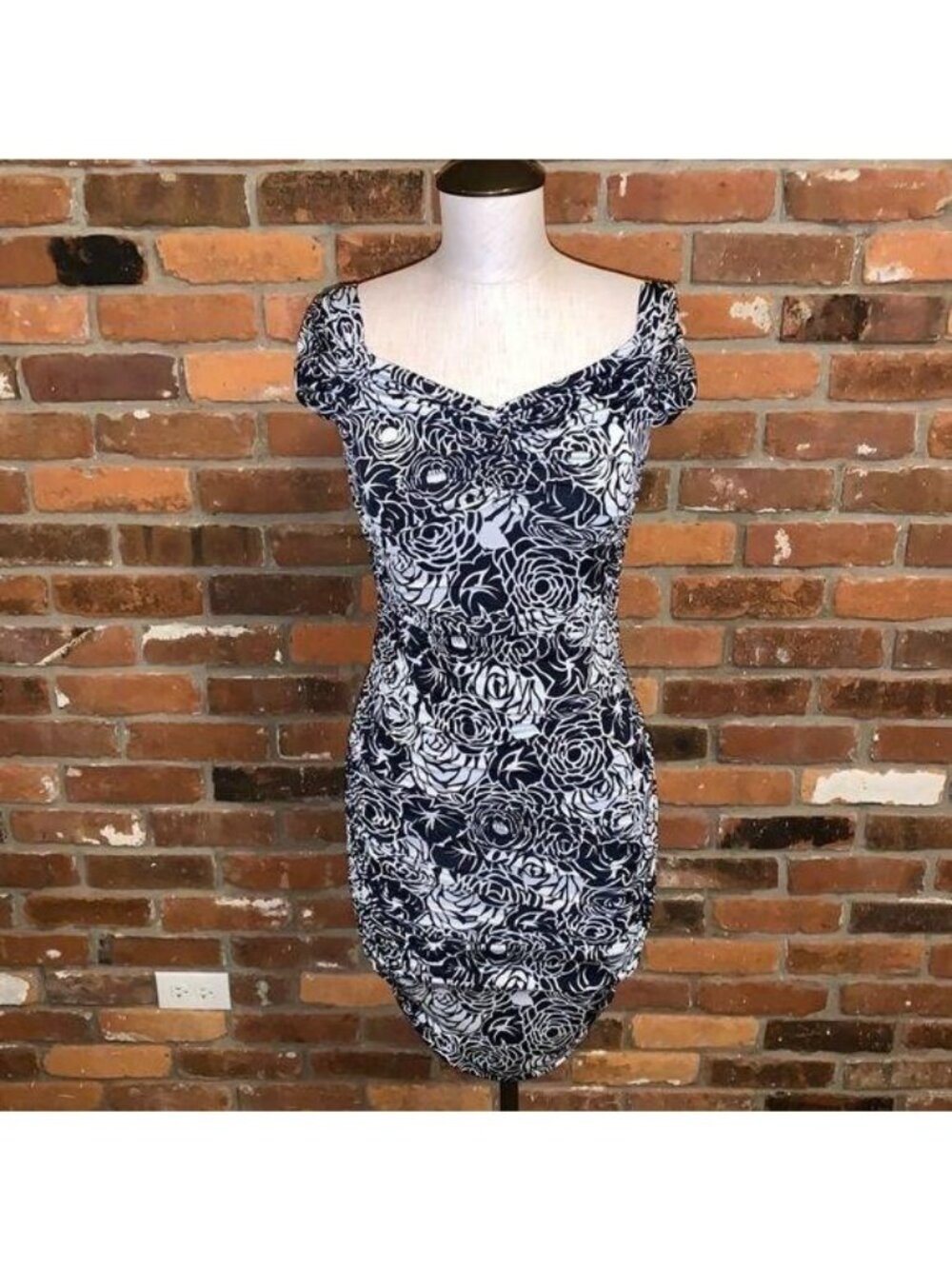 Cache Womens Black And White Rose Print Ruched Bodycon Dress Size Small